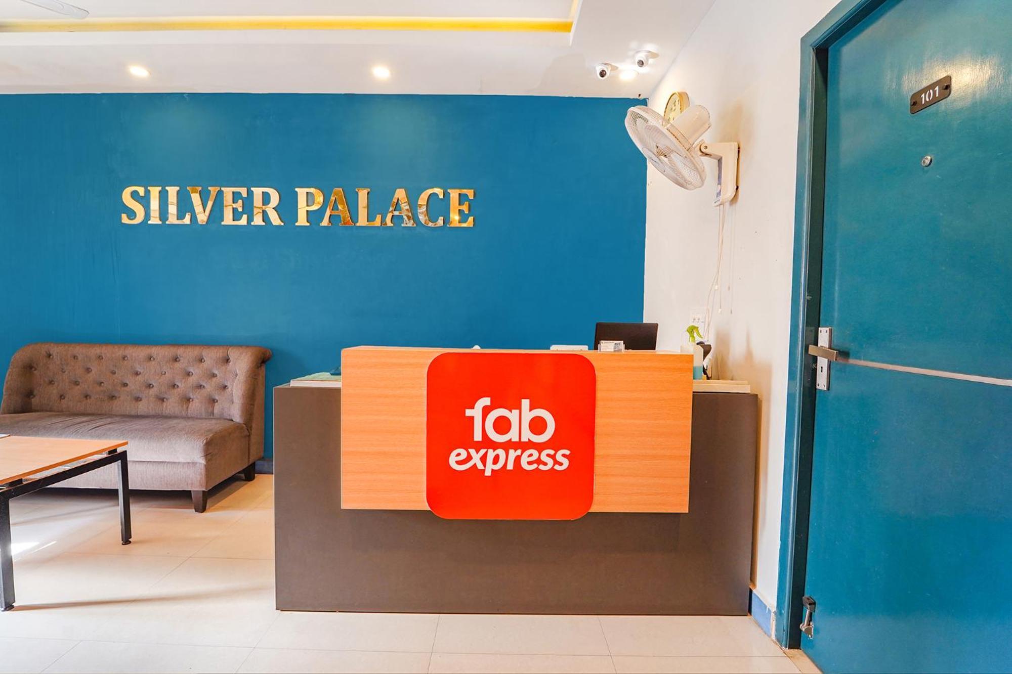 Fabexpress Silver Palace Ченай Екстериор снимка